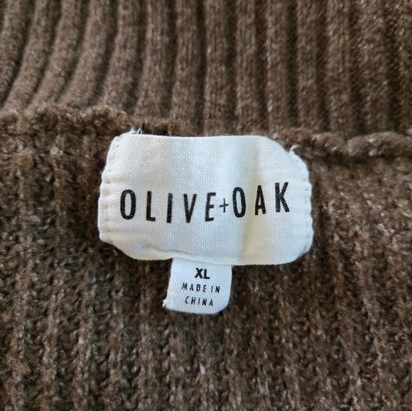 Olive + Oak sweater - Picture 3 of 4